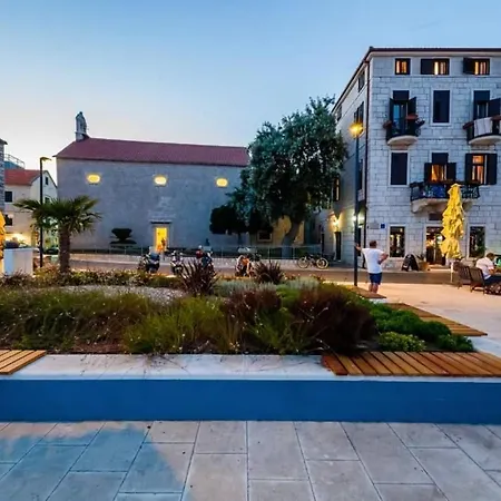 Modern Apartment Near Split & Trogir Kastela Exterior photo