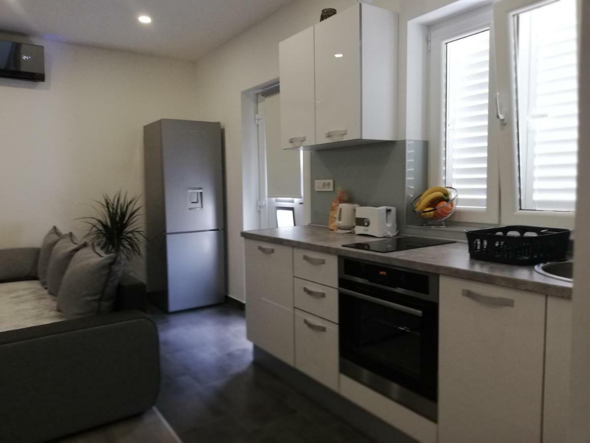 Modern Near Split & Trogir Apartment *