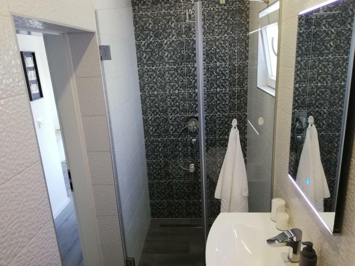 Modern Near Split & Trogir Apartment *
